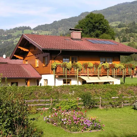 Haus Margit Apartment Sankt Johann im Pongau Exterior photo